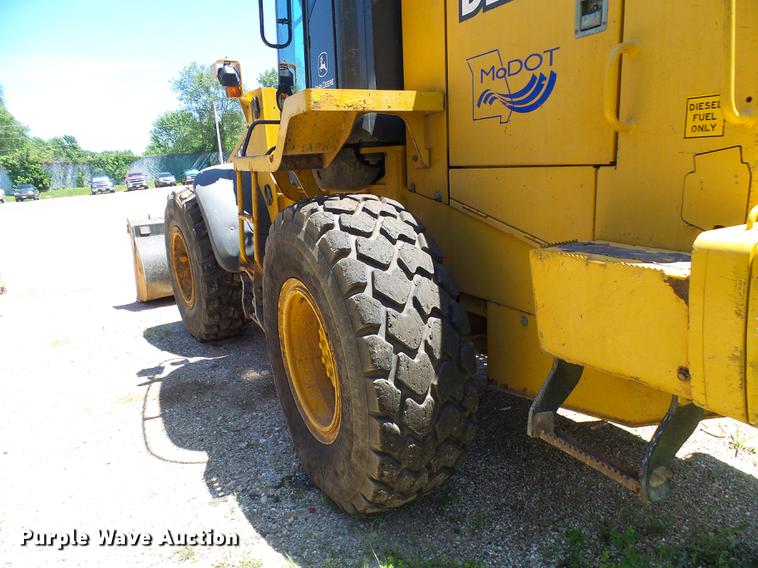 image for item DB2199 2003 John Deere 444H wheel loader