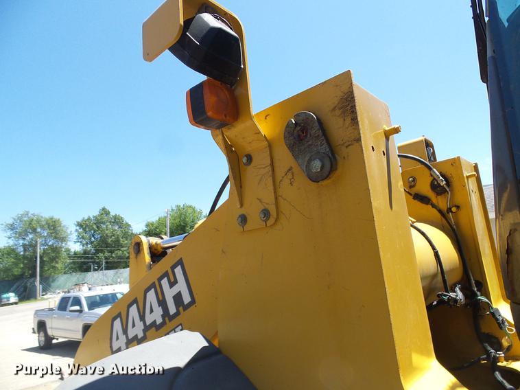 image for item DB2199 2003 John Deere 444H wheel loader