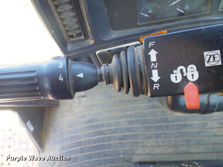 image for item DB2199 2003 John Deere 444H wheel loader