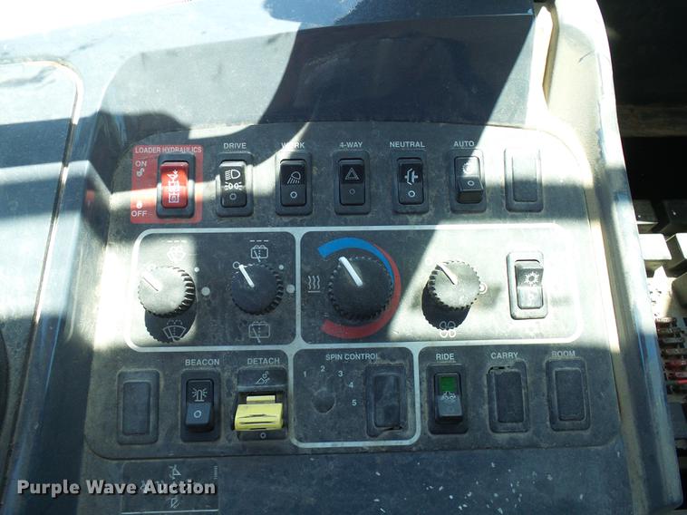 image for item DB2199 2003 John Deere 444H wheel loader