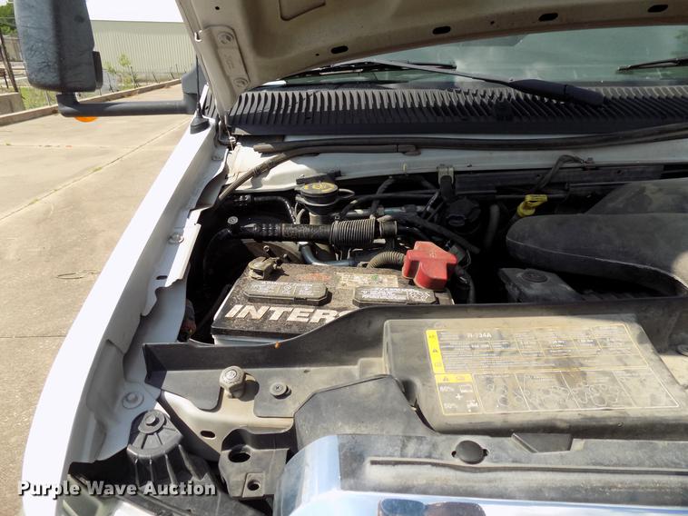 image for item DB9521 2009 Ford Econoline E450 shuttle bus