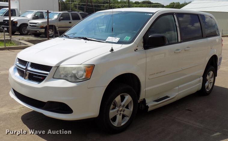 image for item DB9524 2013 Dodge Grand Caravan van