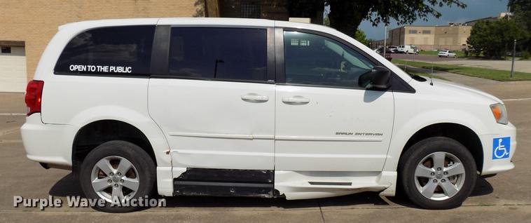 image for item DB9524 2013 Dodge Grand Caravan van