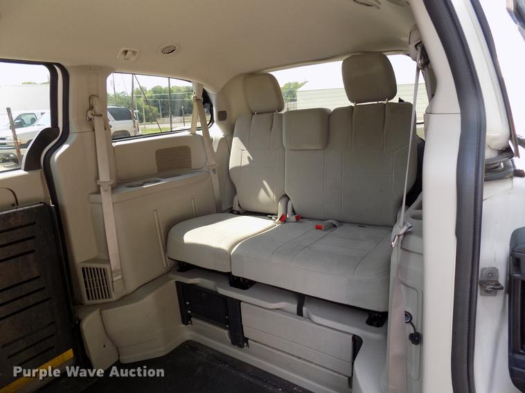 image for item DB9524 2013 Dodge Grand Caravan van