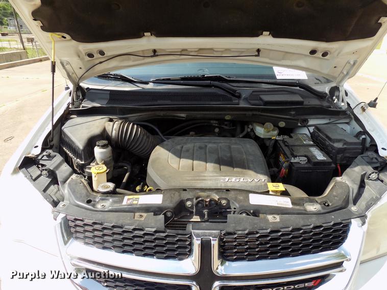 image for item DB9524 2013 Dodge Grand Caravan van