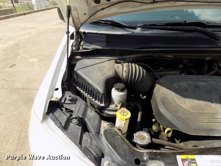 image for item DB9524 2013 Dodge Grand Caravan van