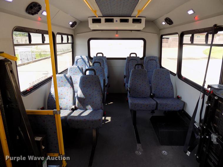 image for item DB9526 2012 Ford Econoline E450 shuttle bus