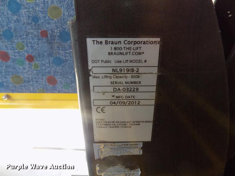 image for item DB9526 2012 Ford Econoline E450 shuttle bus