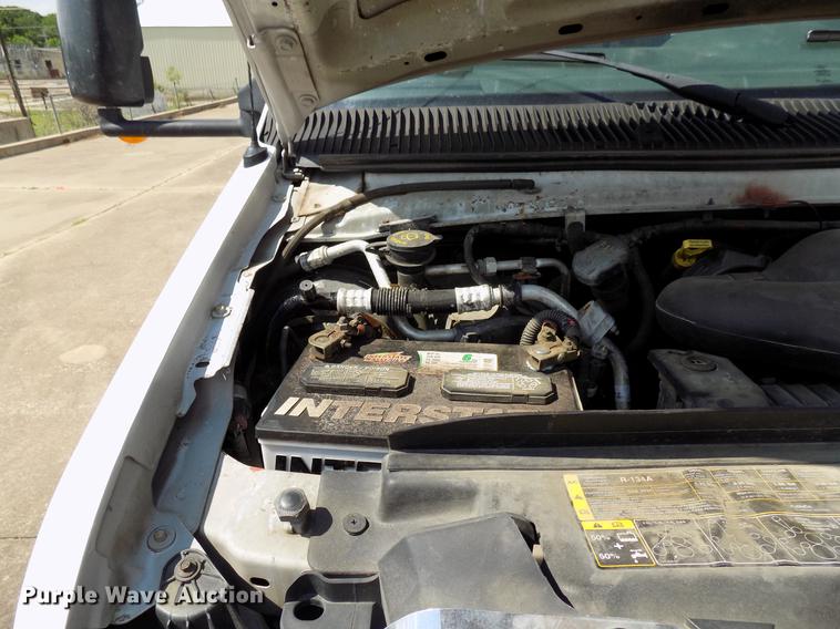 image for item DB9526 2012 Ford Econoline E450 shuttle bus