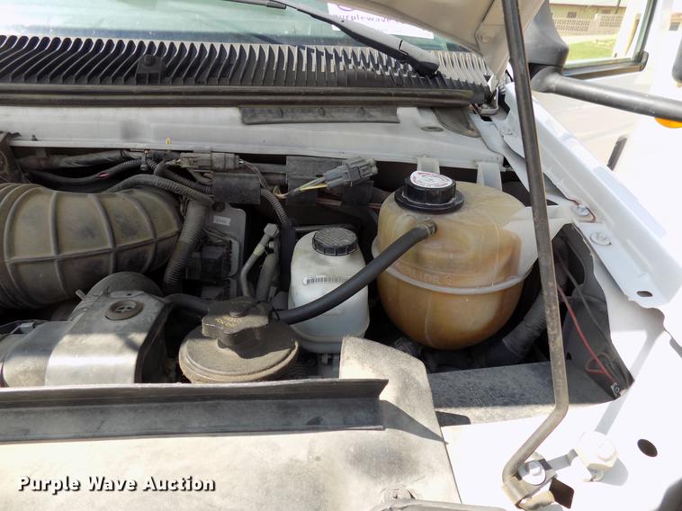 image for item DB9526 2012 Ford Econoline E450 shuttle bus