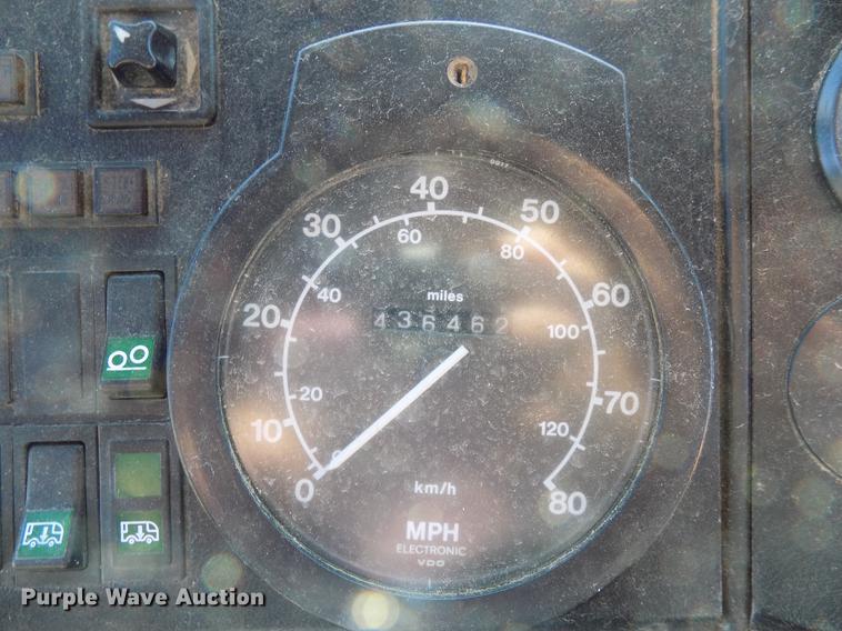 image for item DB9531 1996 Van Hool T840 coach bus