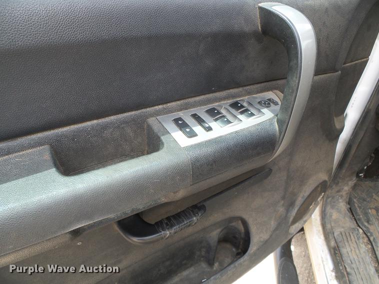 image for item DC5154 2009 Chevrolet Silverado 1500 LT Crew Cab pickup truck