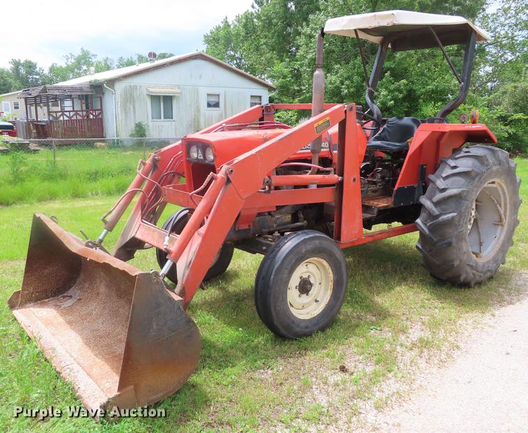image for item DD6167 1982 Allis Chalmers 6140 tractor