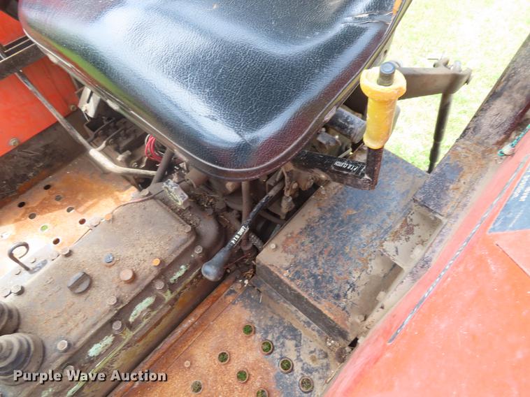 image for item DD6167 1982 Allis Chalmers 6140 tractor