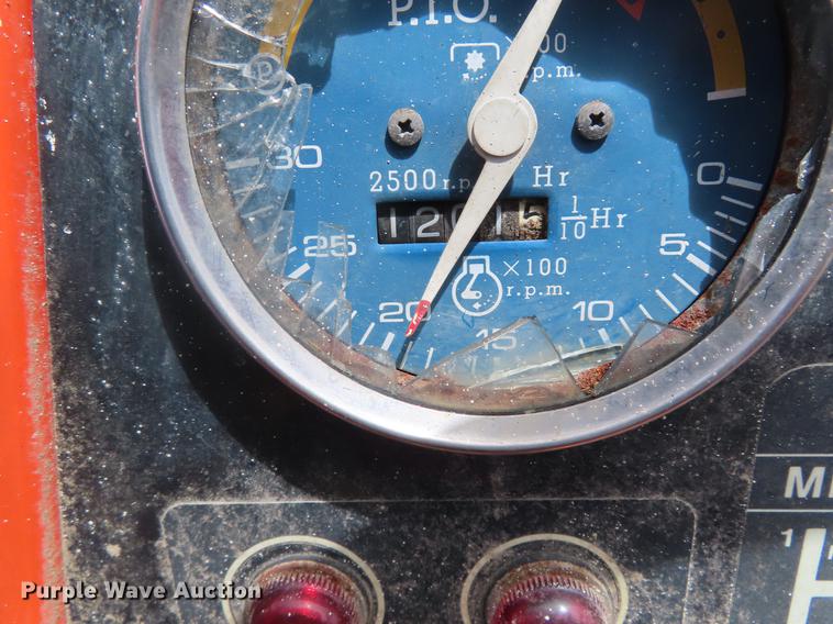 image for item DD6167 1982 Allis Chalmers 6140 tractor