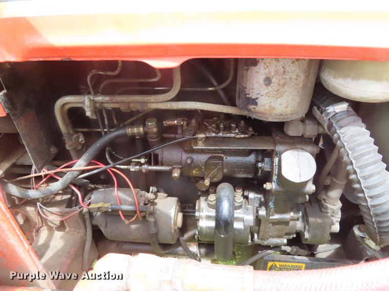 image for item DD6167 1982 Allis Chalmers 6140 tractor