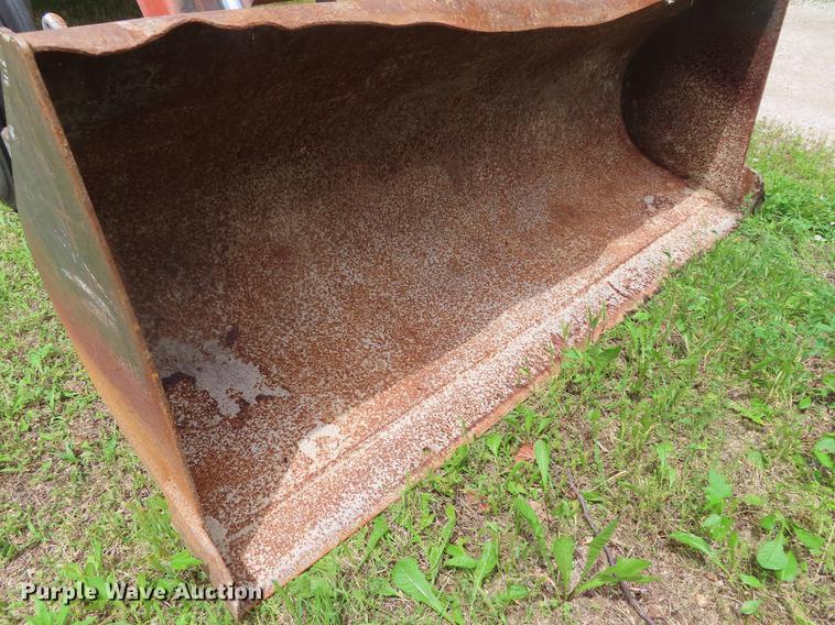 image for item DD6167 1982 Allis Chalmers 6140 tractor