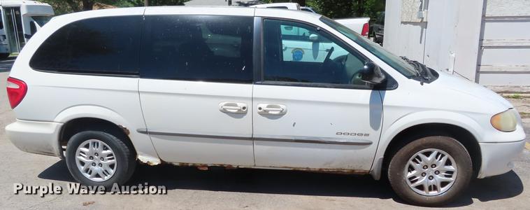 image for item DD6174 2001 Dodge Grand Caravan van