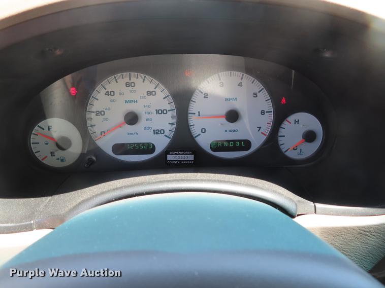 image for item DD6174 2001 Dodge Grand Caravan van