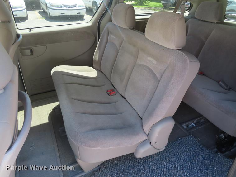image for item DD6174 2001 Dodge Grand Caravan van