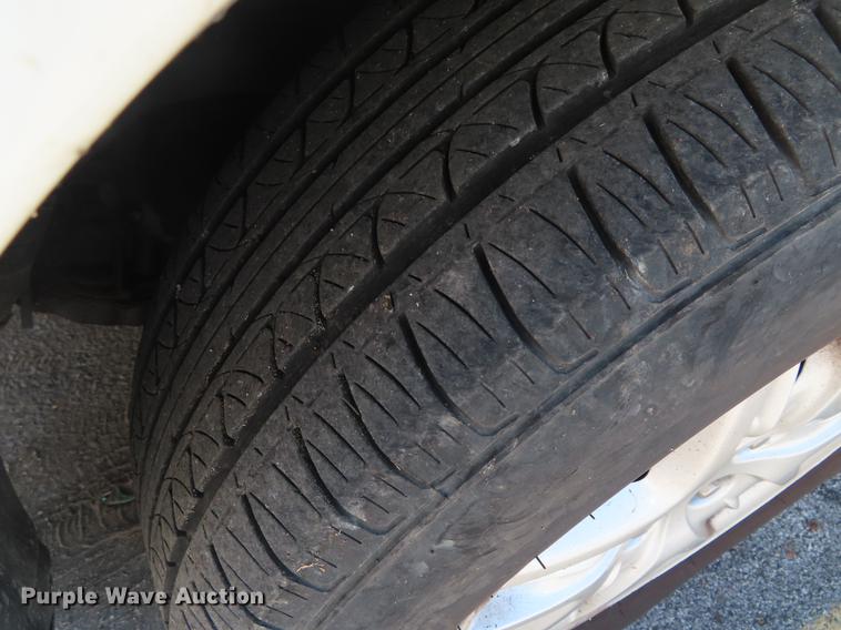 image for item DD6174 2001 Dodge Grand Caravan van