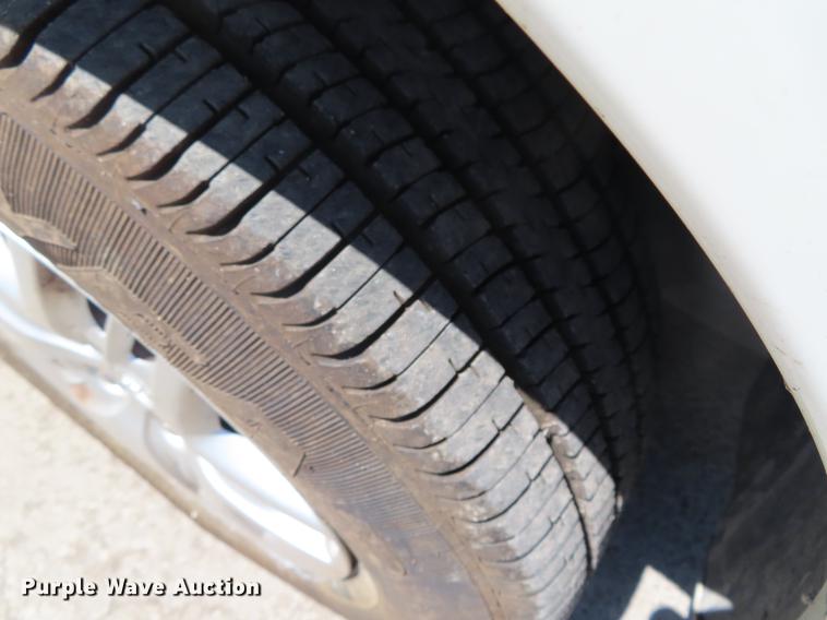 image for item DD6174 2001 Dodge Grand Caravan van