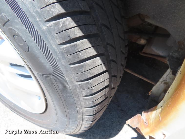 image for item DD6174 2001 Dodge Grand Caravan van