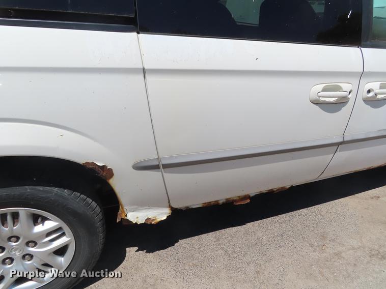 image for item DD6174 2001 Dodge Grand Caravan van