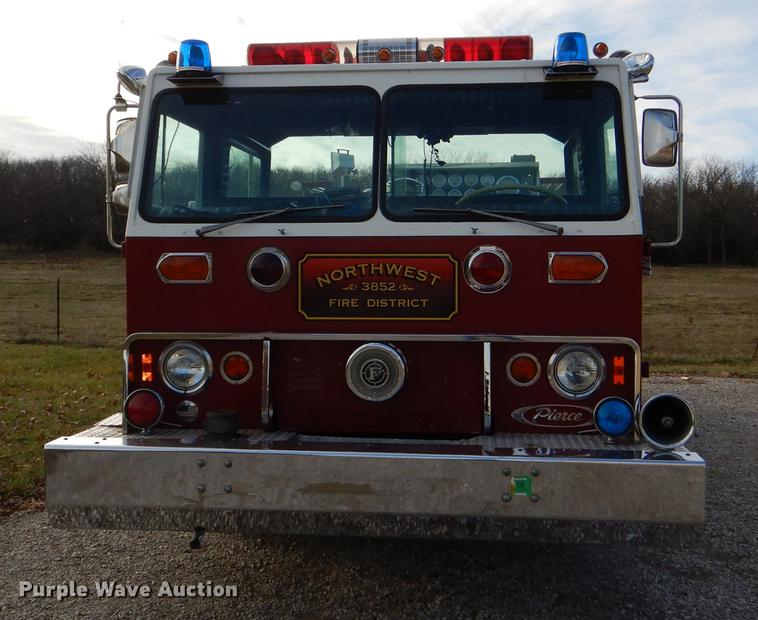 image for item DE0007 1976 Pierce Hendrickson FTCO-2070 fire truck
