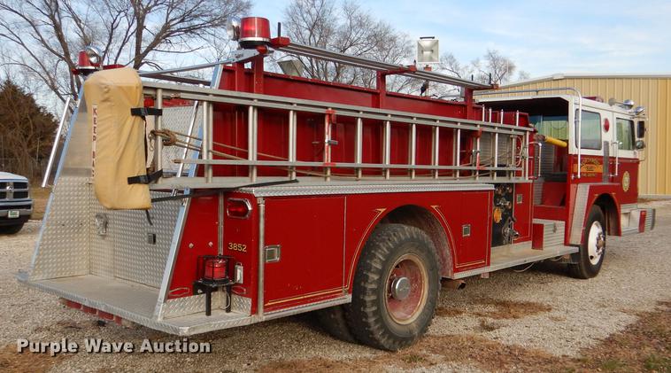 image for item DE0007 1976 Pierce Hendrickson FTCO-2070 fire truck