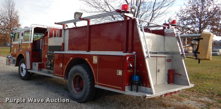 image for item DE0007 1976 Pierce Hendrickson FTCO-2070 fire truck
