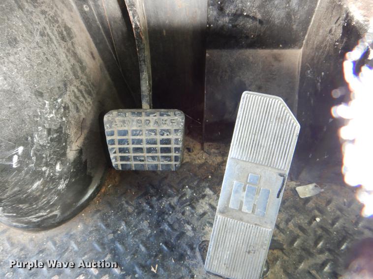 image for item DE0007 1976 Pierce Hendrickson FTCO-2070 fire truck