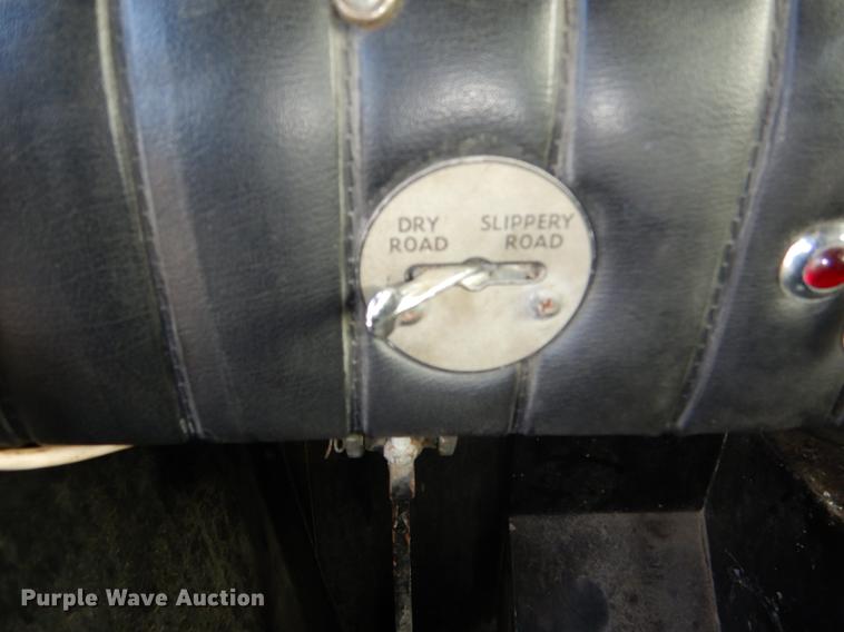 image for item DE0007 1976 Pierce Hendrickson FTCO-2070 fire truck