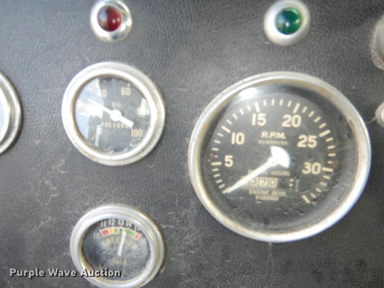 image for item DE0007 1976 Pierce Hendrickson FTCO-2070 fire truck