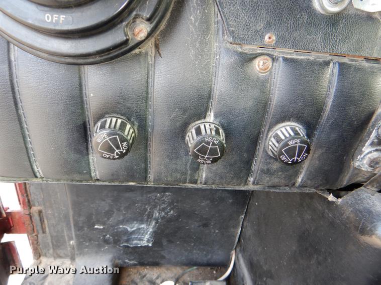 image for item DE0007 1976 Pierce Hendrickson FTCO-2070 fire truck