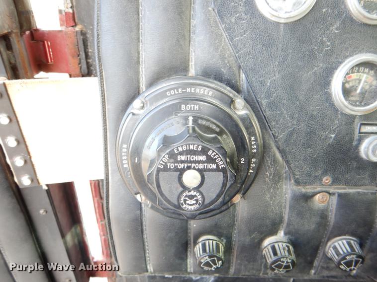 image for item DE0007 1976 Pierce Hendrickson FTCO-2070 fire truck