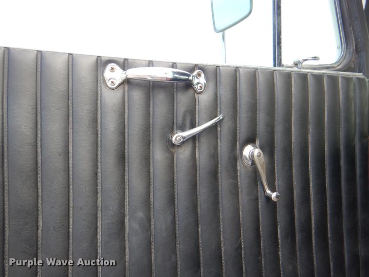 image for item DE0007 1976 Pierce Hendrickson FTCO-2070 fire truck