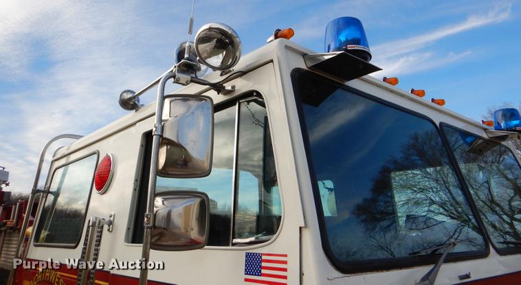 image for item DE0007 1976 Pierce Hendrickson FTCO-2070 fire truck