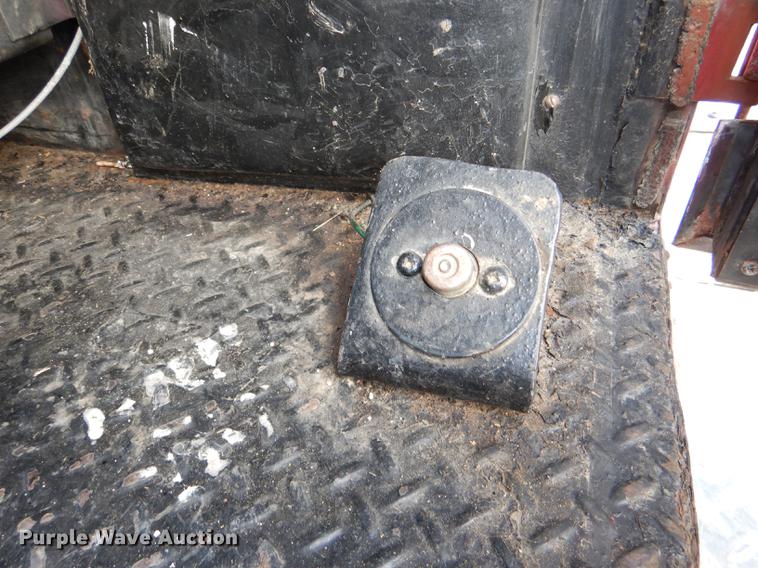 image for item DE0007 1976 Pierce Hendrickson FTCO-2070 fire truck