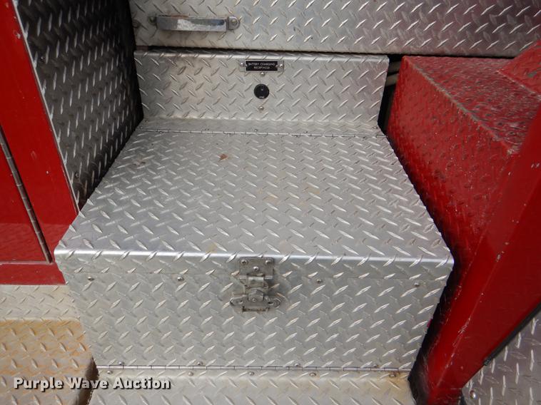 image for item DE0007 1976 Pierce Hendrickson FTCO-2070 fire truck