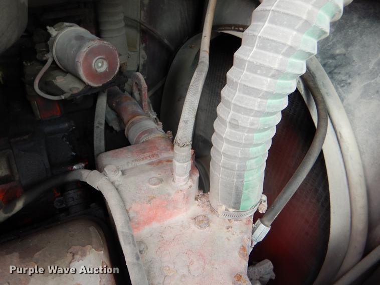 image for item DE0007 1976 Pierce Hendrickson FTCO-2070 fire truck