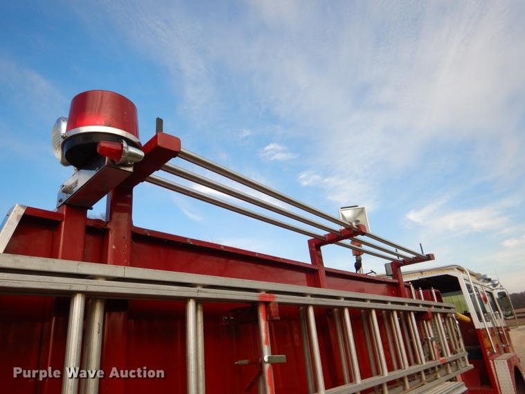 image for item DE0007 1976 Pierce Hendrickson FTCO-2070 fire truck