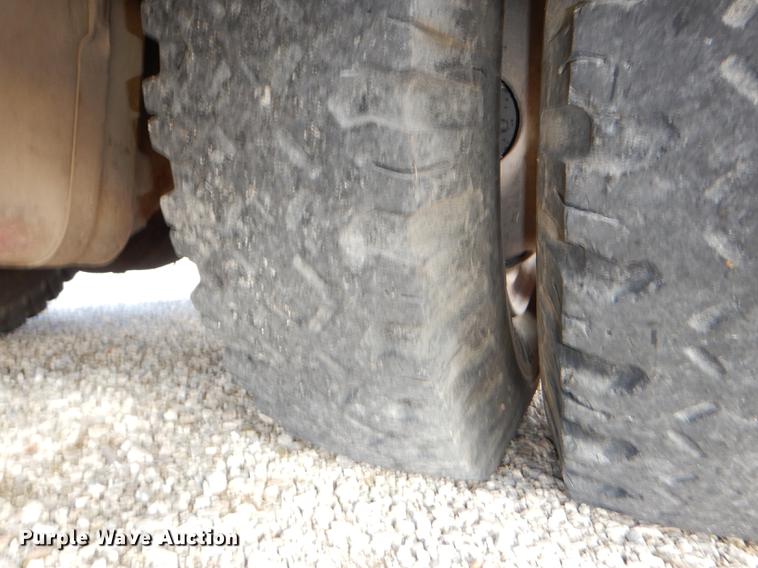 image for item DE0007 1976 Pierce Hendrickson FTCO-2070 fire truck