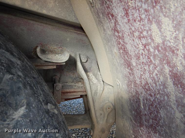 image for item DE0007 1976 Pierce Hendrickson FTCO-2070 fire truck