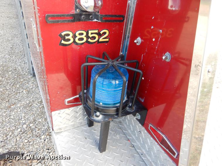 image for item DE0007 1976 Pierce Hendrickson FTCO-2070 fire truck