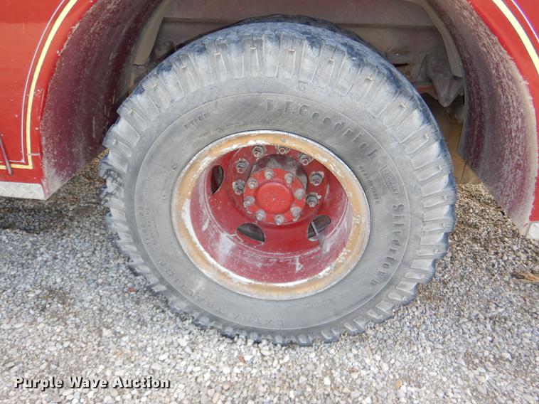 image for item DE0007 1976 Pierce Hendrickson FTCO-2070 fire truck