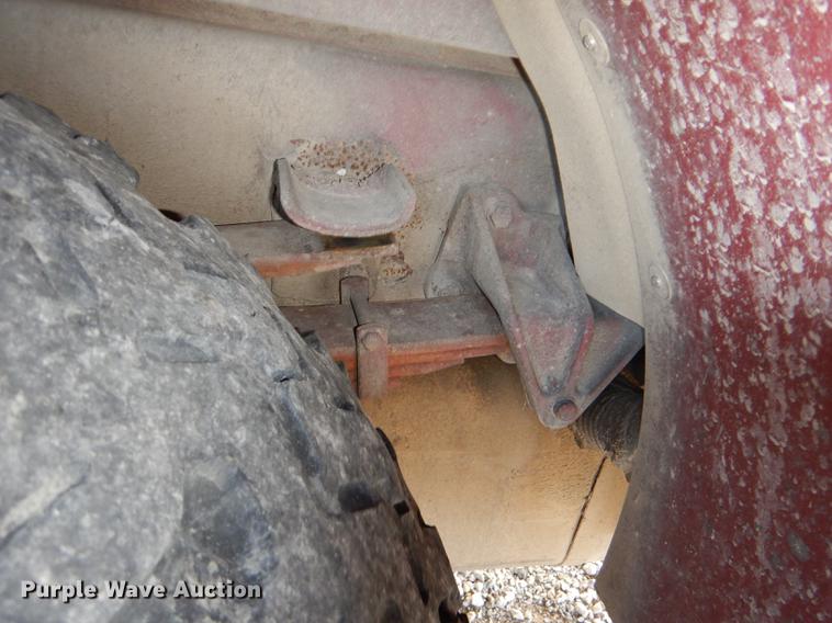 image for item DE0007 1976 Pierce Hendrickson FTCO-2070 fire truck