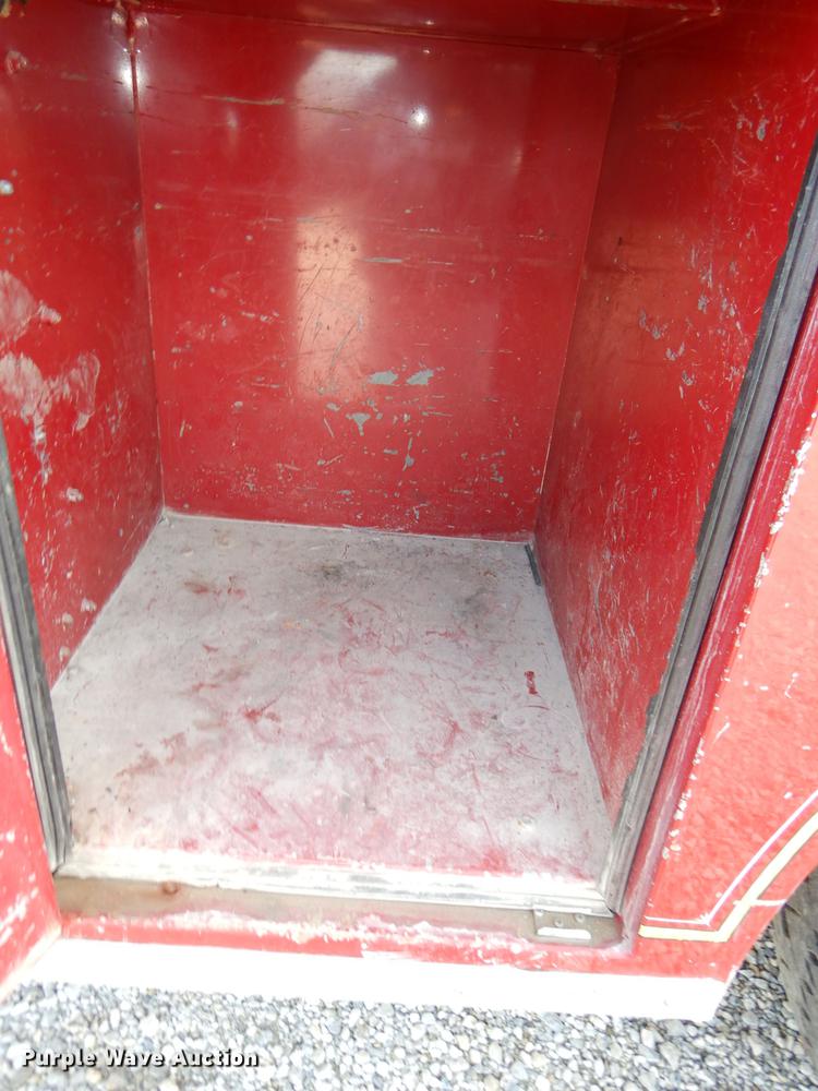 image for item DE0007 1976 Pierce Hendrickson FTCO-2070 fire truck