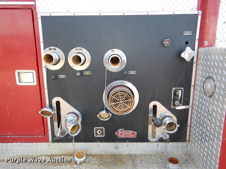 image for item DE0007 1976 Pierce Hendrickson FTCO-2070 fire truck