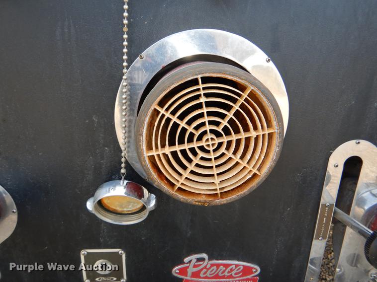 image for item DE0007 1976 Pierce Hendrickson FTCO-2070 fire truck